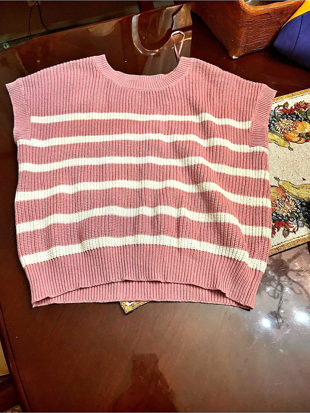 moon & madison Striped Knit Sweater Vest in Pink & White Size Medium